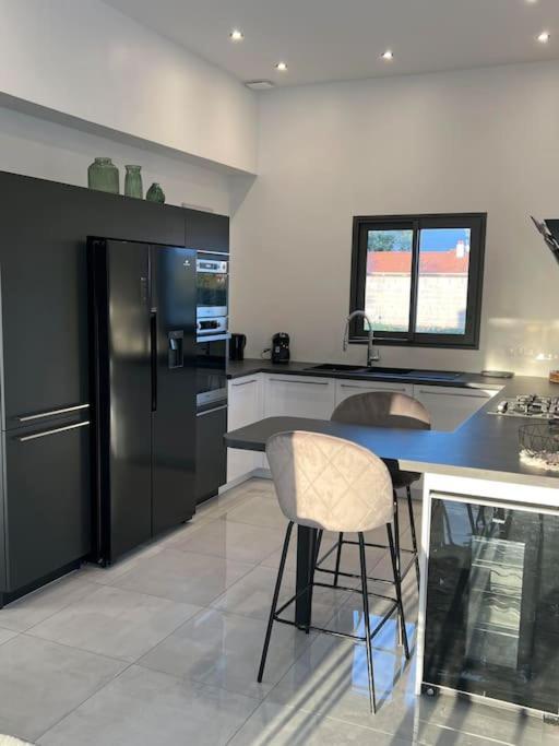 Maison Neuve De Standing 150 M2 Croix-Chapeau ภายนอก รูปภาพ