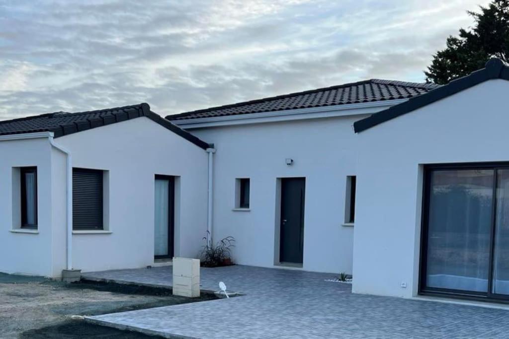 Maison Neuve De Standing 150 M2 Croix-Chapeau ภายนอก รูปภาพ